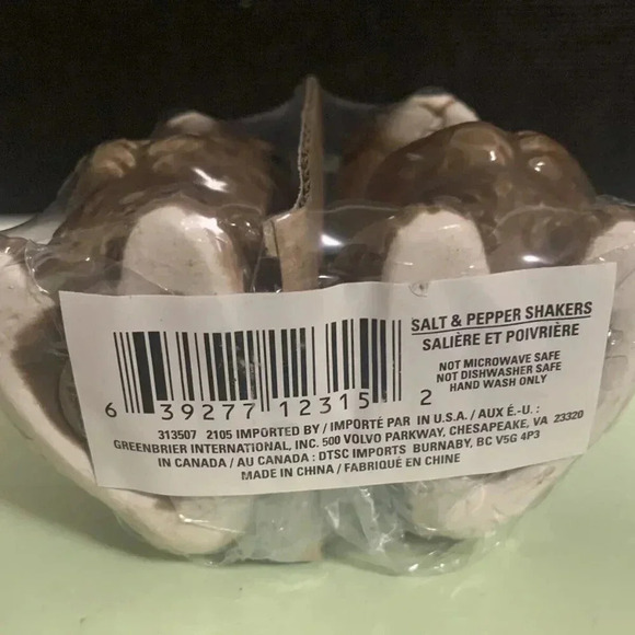 NEW Woodlands Squirrel Crush Table Decor Salt & Pepper Shaker Set - Picture 4 of 5